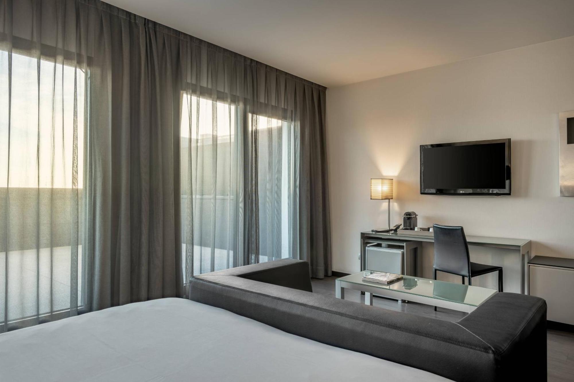 Ac Hotel Atocha By Marriott Madrid Dış mekan fotoğraf